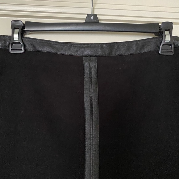 Vintage Black Faux Suede With Leather Trim Skirt by Casual Corner Annex. SZ 12 - Picture 3 of 8